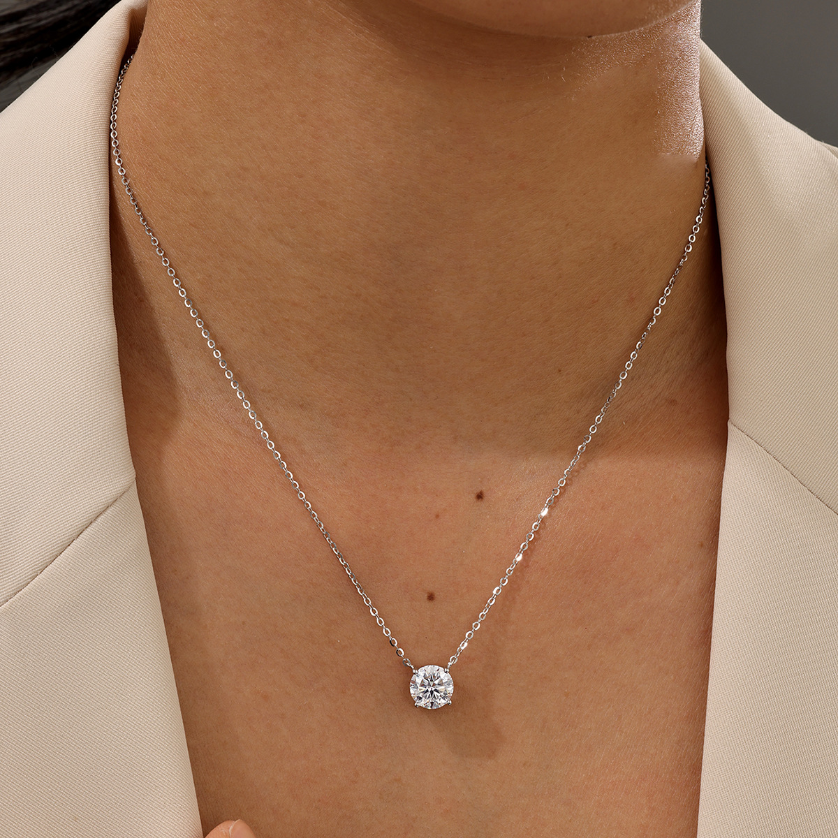 S925 Silver Moissanite Four-Prong Necklace, Factory Direct Supply, Light Luxury and Elegant Everyday Jewelry - Image 4