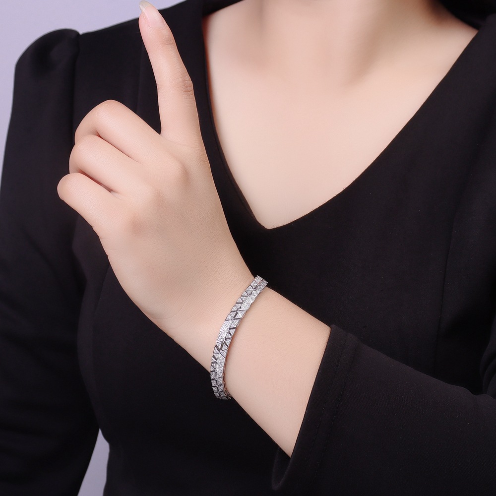 S925 Silver INS Hot Triangle Geometry Mosan Diamond Men's and Women's Personality Advanced Sense Hip Hop Elegant Accessories Bracelet - Image 4