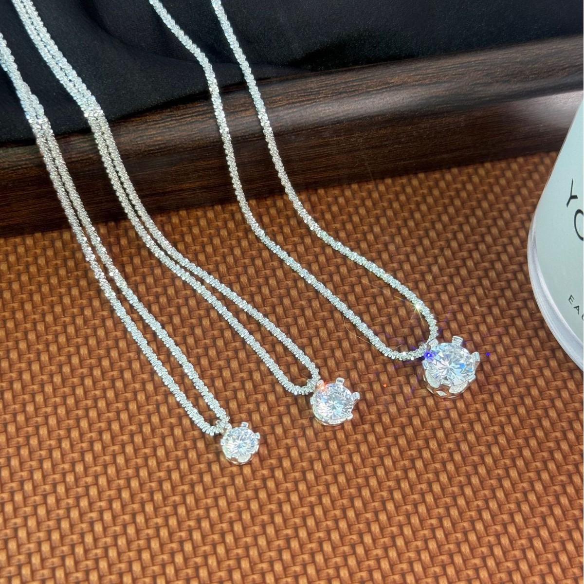 S925 Sterling Silver Sparkling Necklace with Moissanite Pendant, Korean Style Simple Clavicle Chain, Light Luxury, Fashionable and Versatile - Image 3