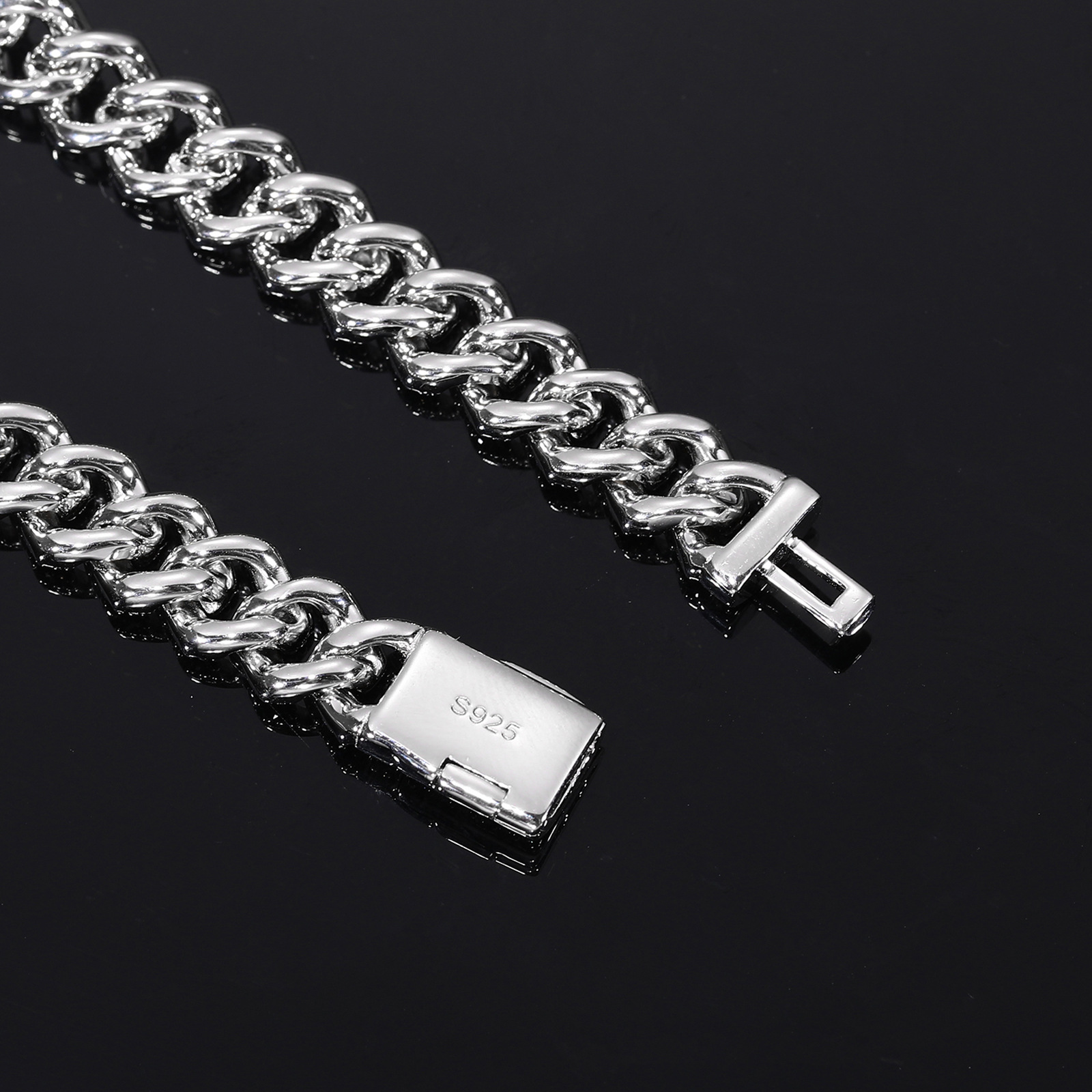 European and American Cross-Border Hip-Hop Single-Row Diamond-Shaped Silver Moissanite Cuban Bracelet, High-End Hot-Selling Accessory, Men's Bracelet Jewelry - Image 4